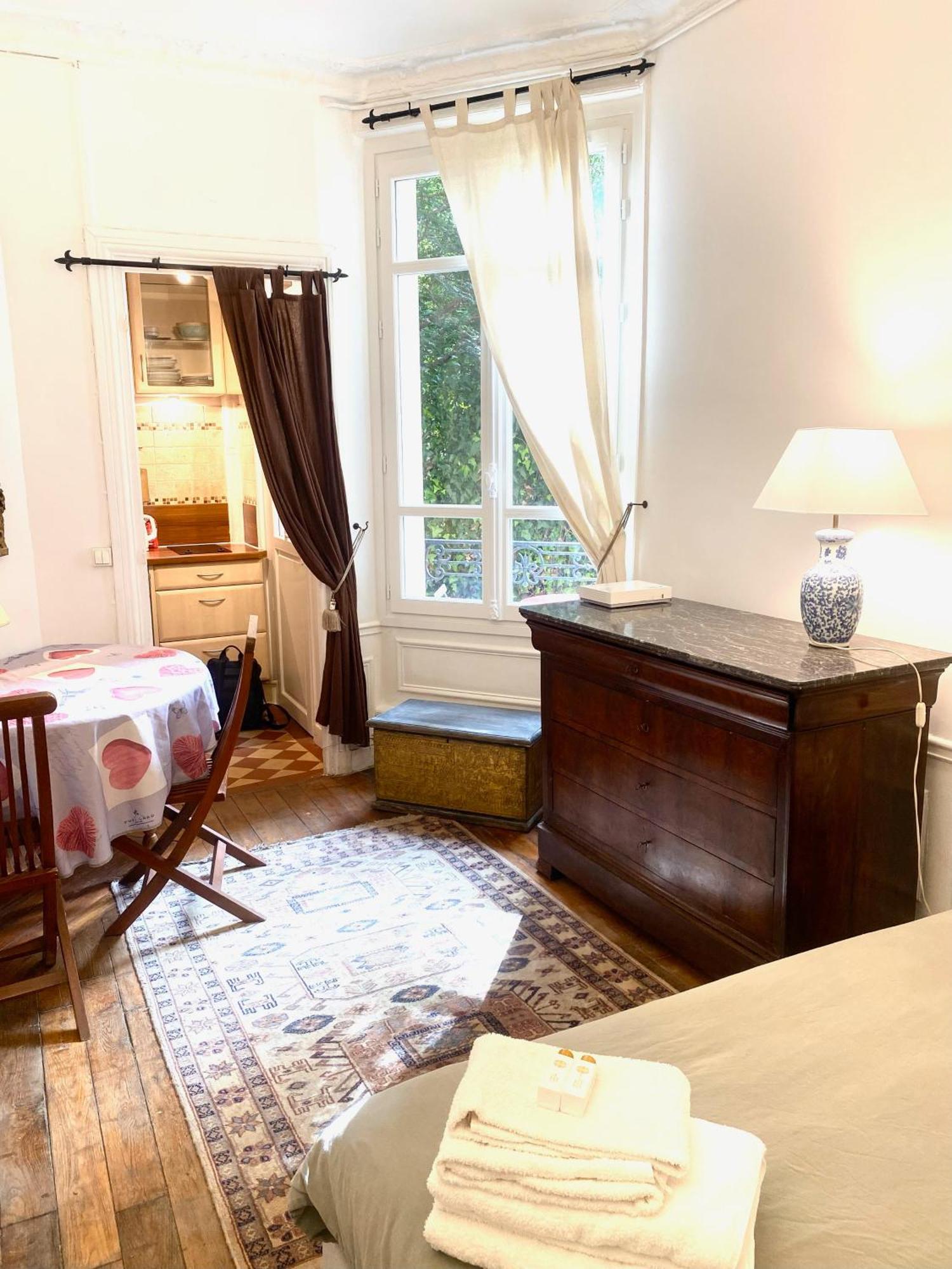 Paris : Superbe Appartement Confortable エクステリア 写真